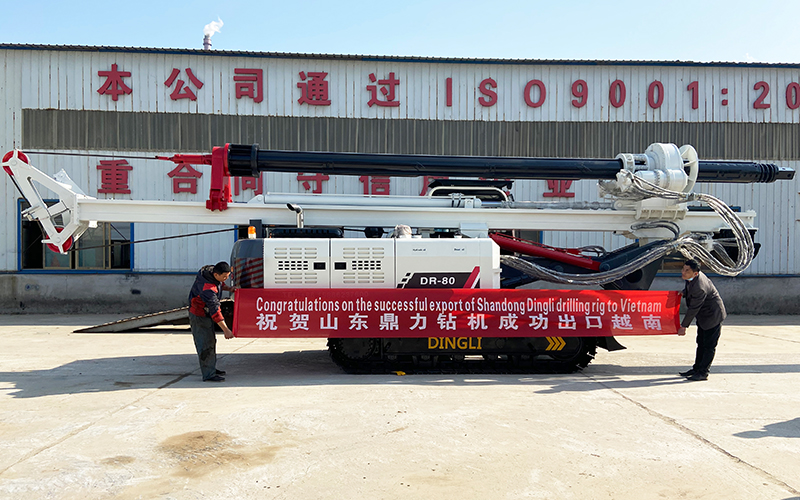 DR-80小型旋挖機出口越南